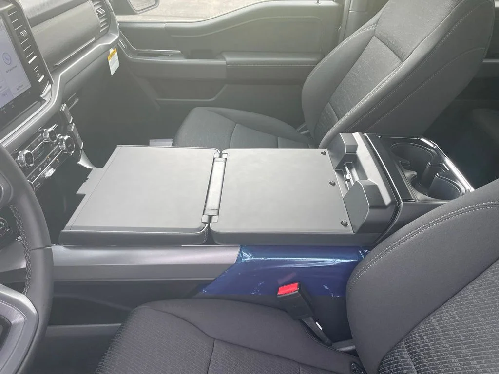 New 2026 Carbonized Gray Metallic Ford XLT image 28