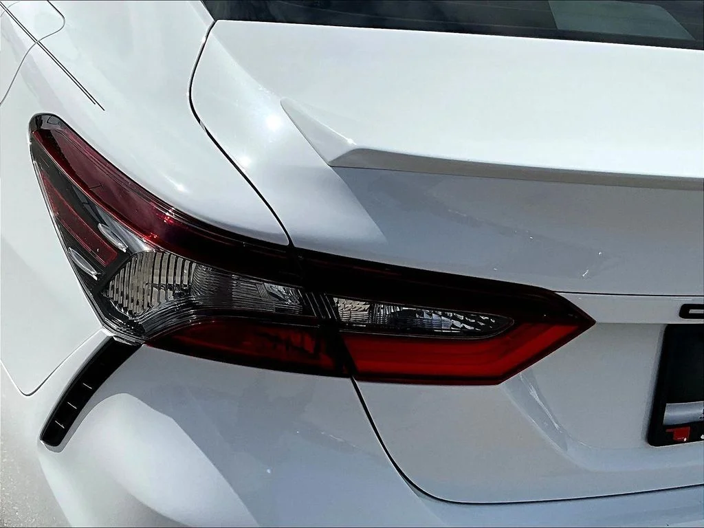 Used 2022 White Toyota SE Nightshade image 25