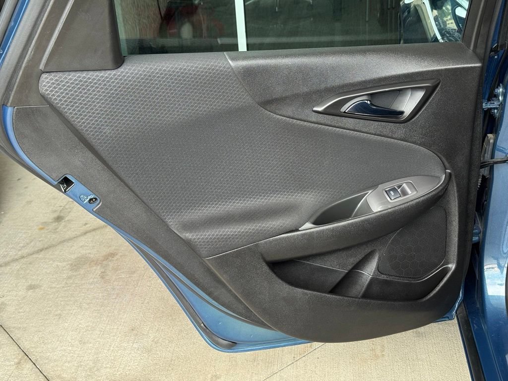Used 2025 Lakeshore Blue Metallic Chevrolet 1LT image 18