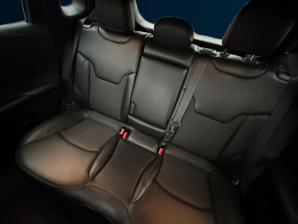Used 2025 Silver Jeep Trailhawk image 16