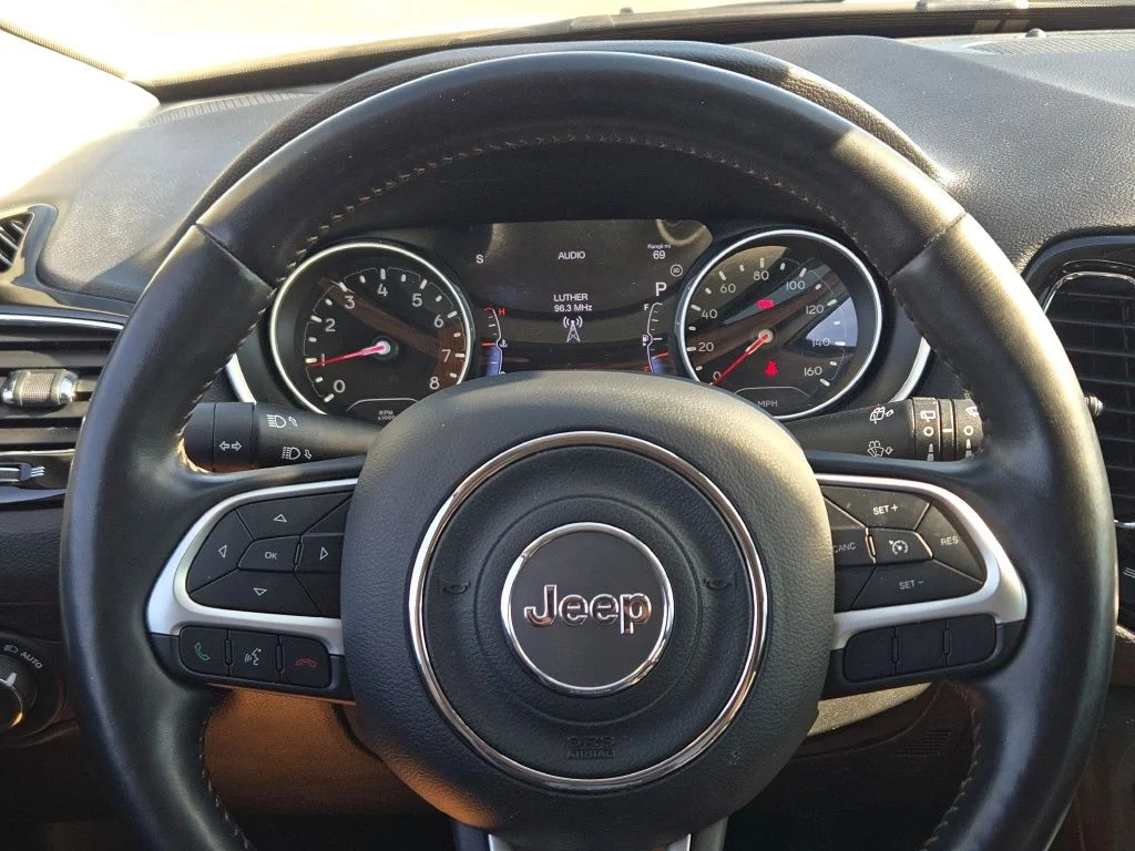Used 2020 White Jeep Limited image 31