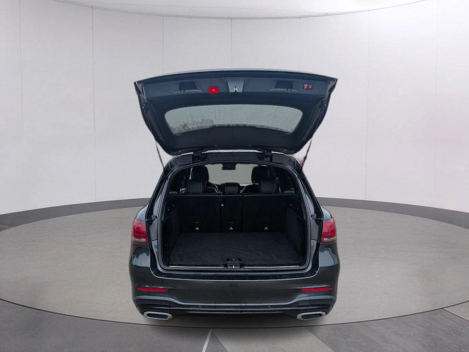 Used 2022 Graphite Grey Metallic Mercedes-Benz GLC 300 image 5