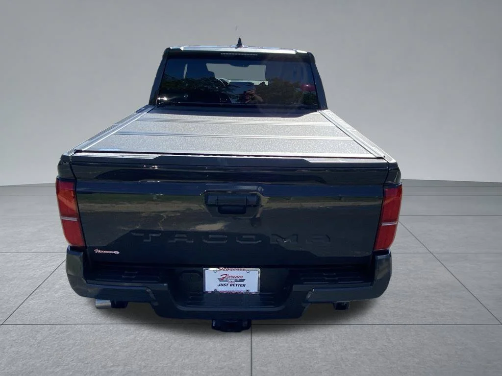 Used 2025  Toyota SR5 image 11