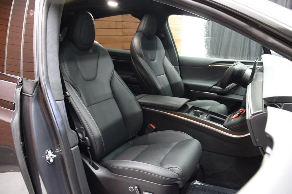 Used 2022 Solid Black Tesla Plaid image 38