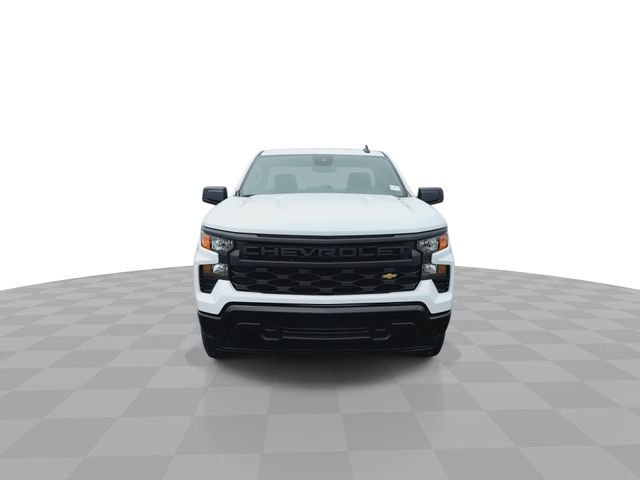 New 2026 Summit White Chevrolet WT image 3