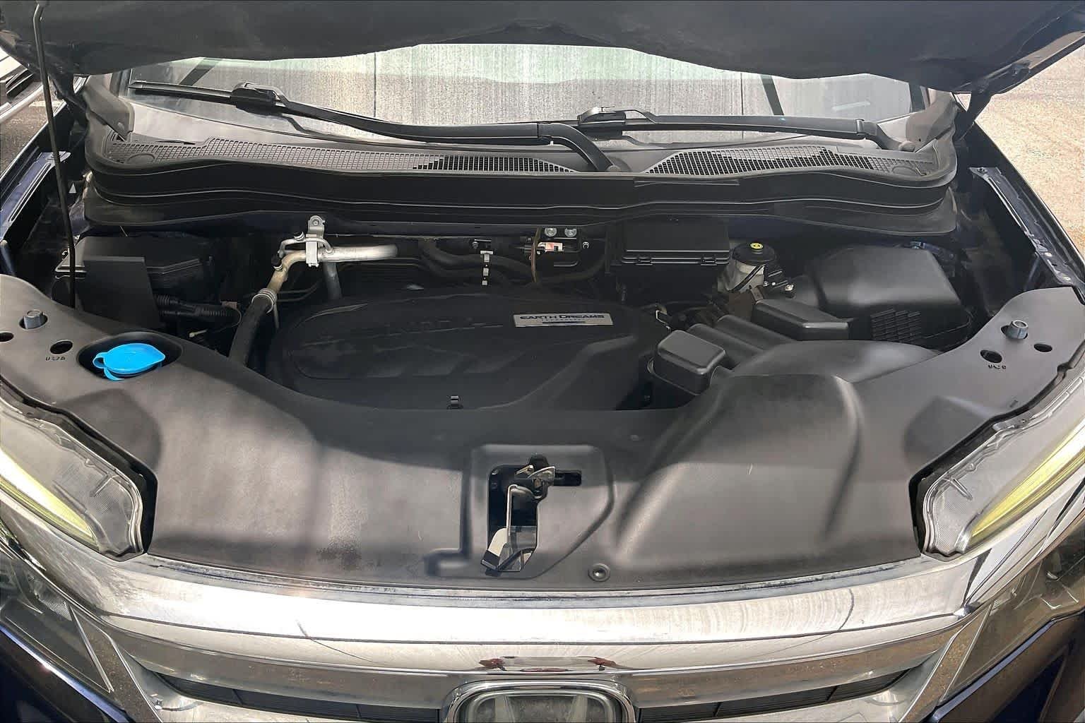 Used 2019 Obsidian Blue Pearl Honda EX-L image 54