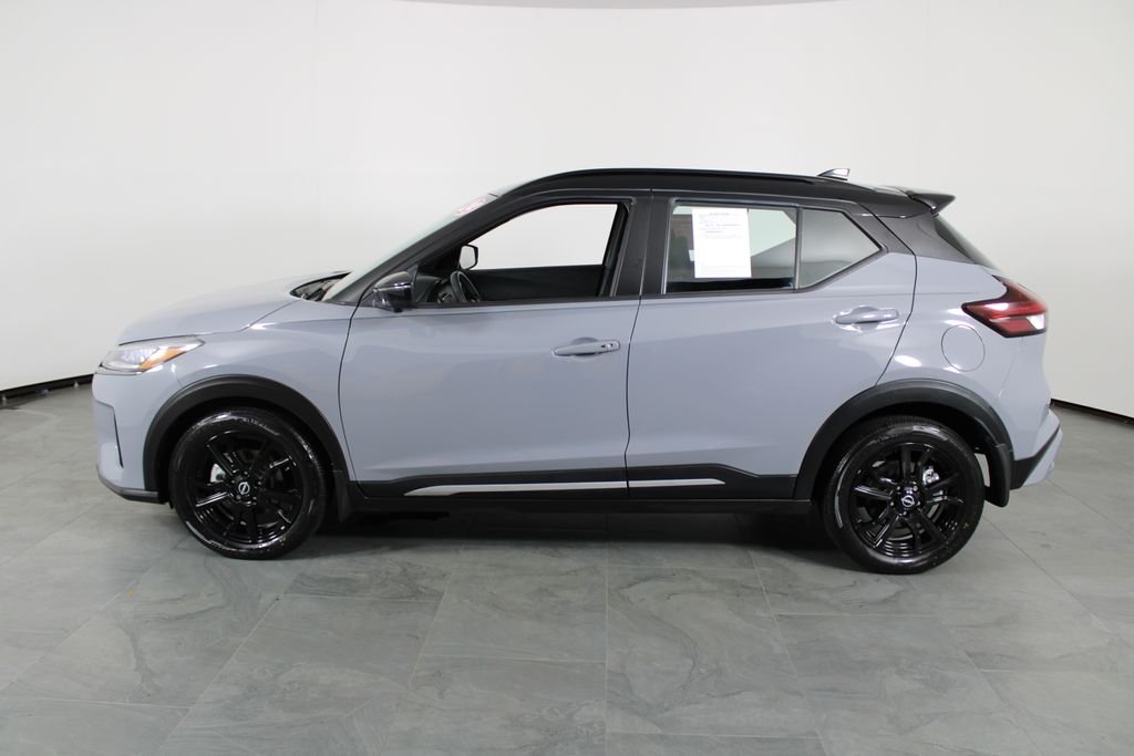 Used 2024 Gray Nissan SR image 13