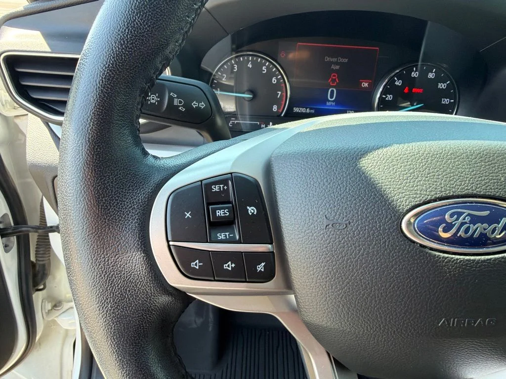 Used 2022 White Ford XLT image 9