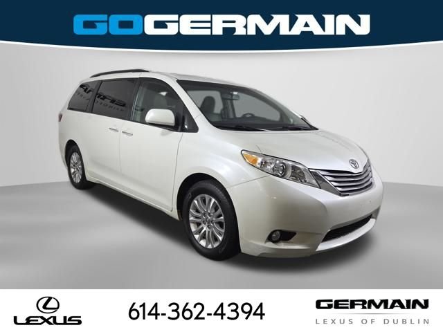 Used 2017 White Toyota XLE image 4