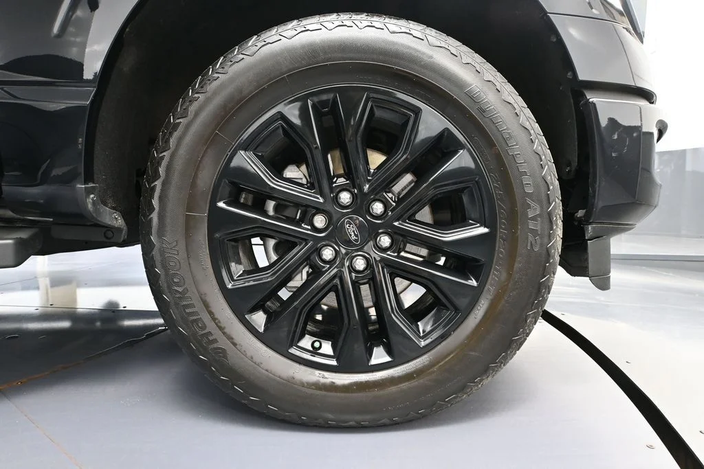 Used 2024 Black Ford Lariat image 17