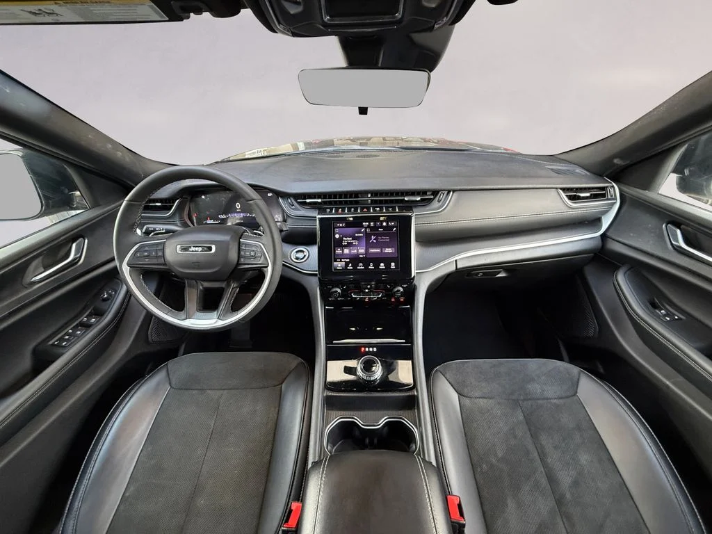 2025 Jeep Grand Cherokee Altitude - Photo 12