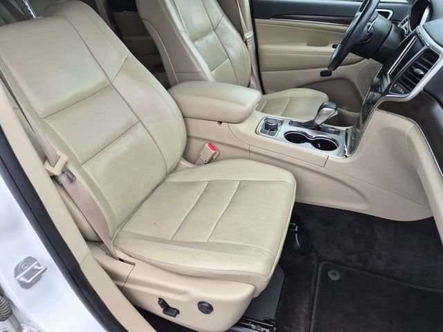 Used 2017 White Jeep Limited image 20