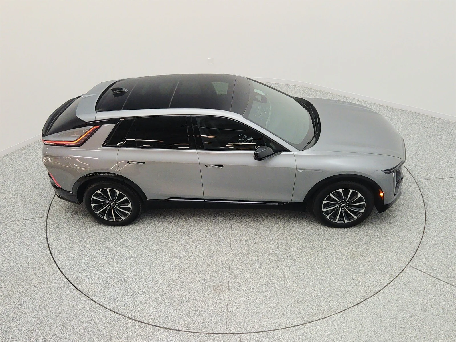Used 2026 Argent Silver Metallic Cadillac 4dr Premium Sport image 25