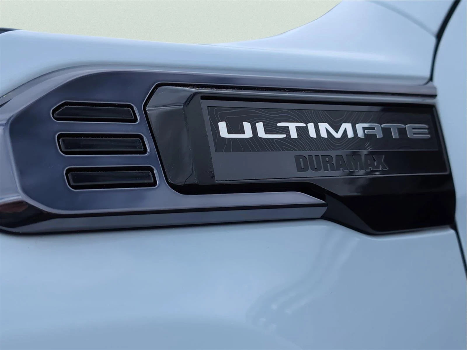 New 2026 Glacier White Tricoat GMC Denali Ultimate image 25
