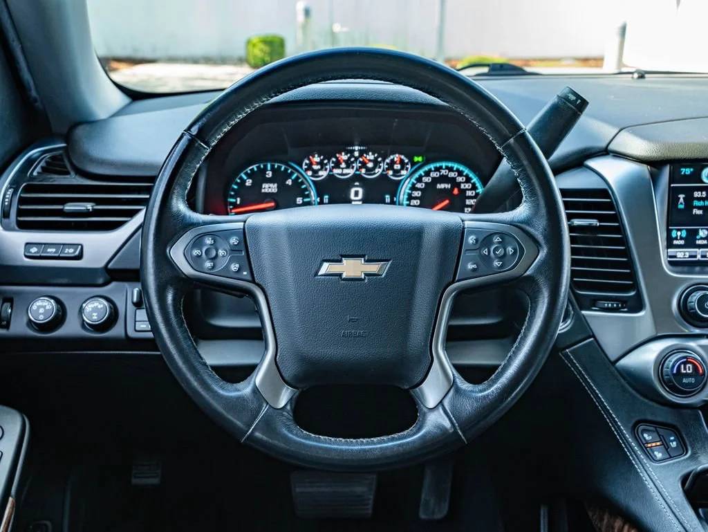 Used 2020 Black Chevrolet Premier image 23
