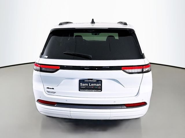 New 2026 Bright White Clear-Coat Exterior Paint Jeep Limited Reserve image 6