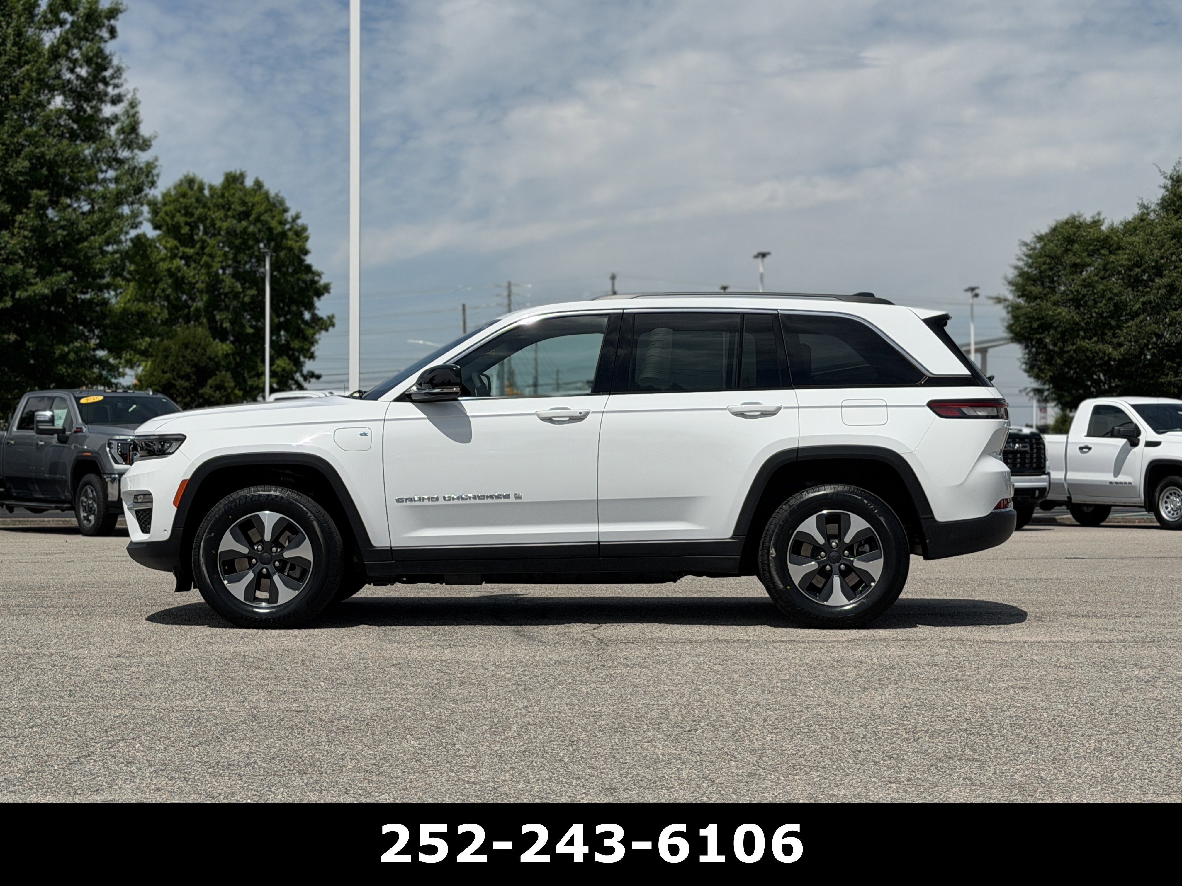 Used 2022 Bright White Clearcoat Jeep 4xe image 4