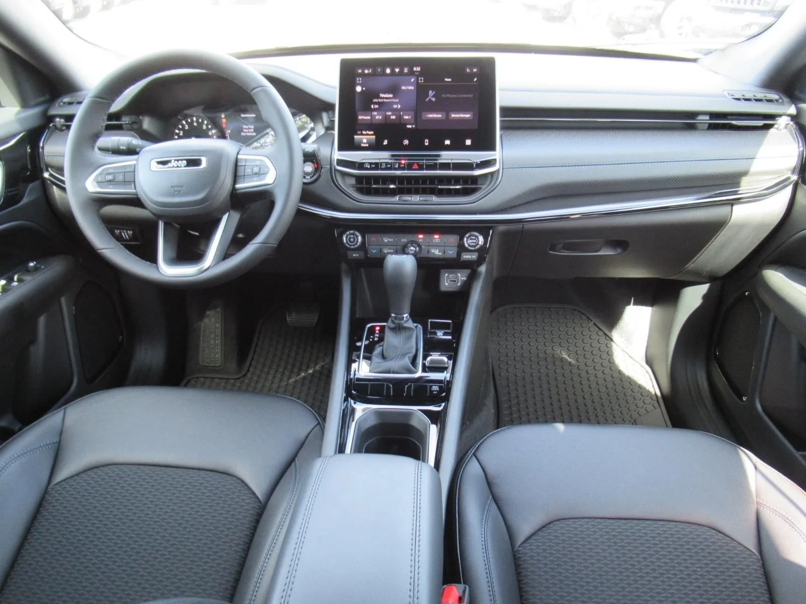New 2026 Bright White Clearcoat Jeep Latitude Altitude image 12