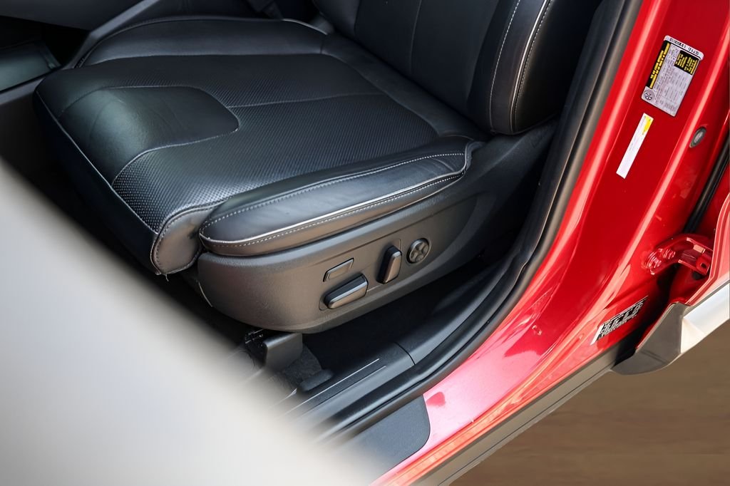 Used 2022 Red Hyundai Limited image 8