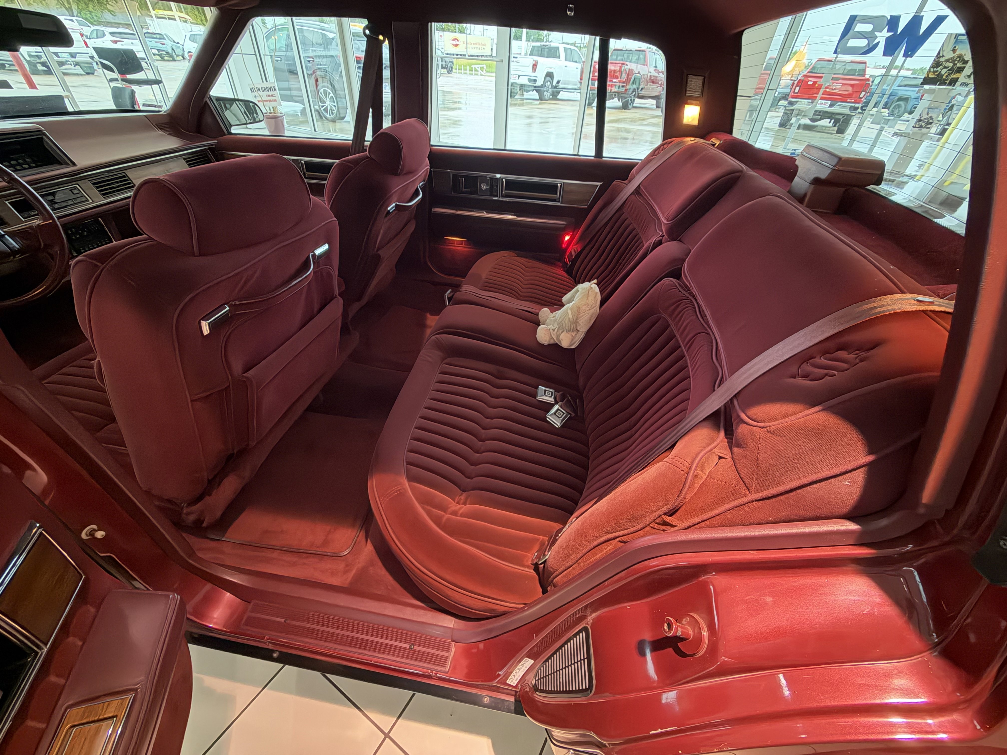Used 1989 Burgandy Oldsmobile Regency Brougham image 17
