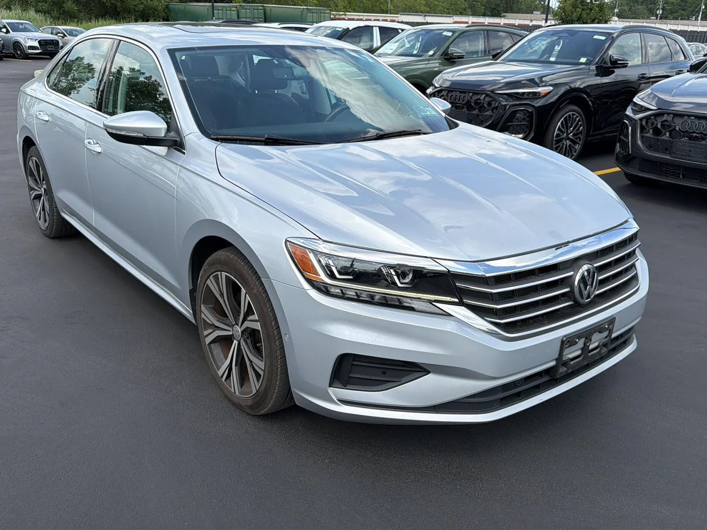 Used 2020 Platinum Gray Metallic Volkswagen 2.0T SEL image 7
