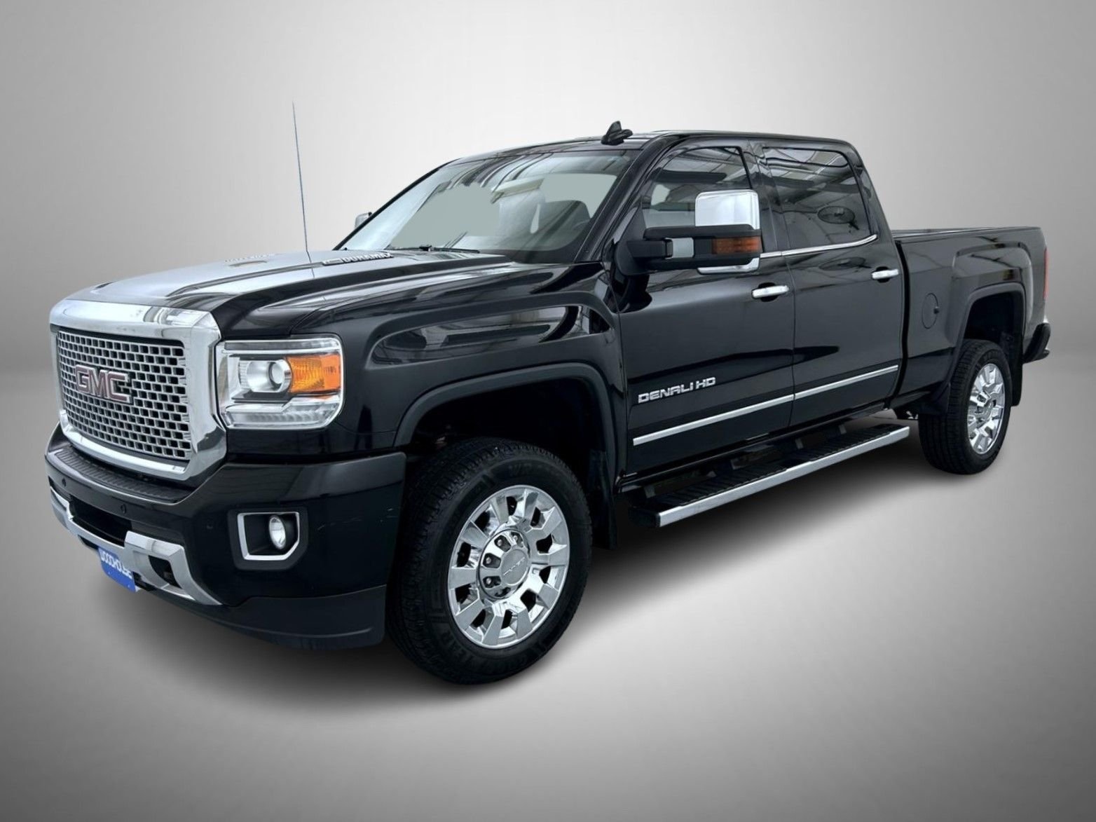 Used 2015 Black GMC Denali image 1