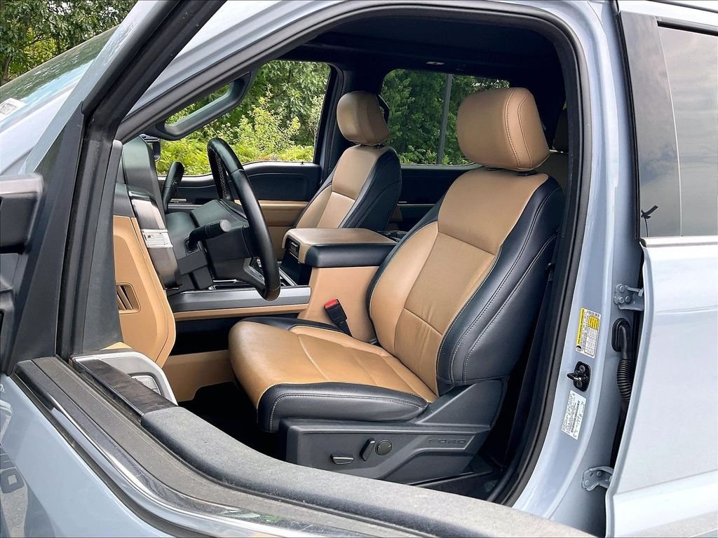 Used 2026 Glacier Gray Metallic Tri-Coat Ford Lariat image 9