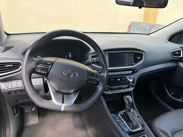 Used 2018 Summit Gray Hyundai Limited image 15