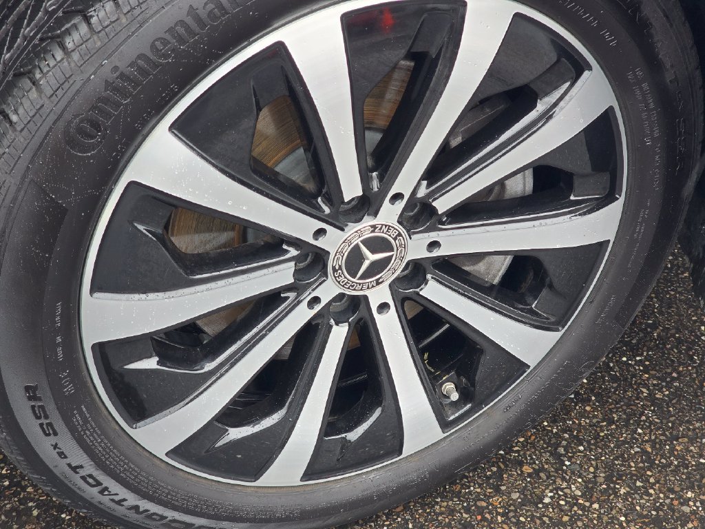 Certified Used 2023  Mercedes-Benz GLB 250 image 14