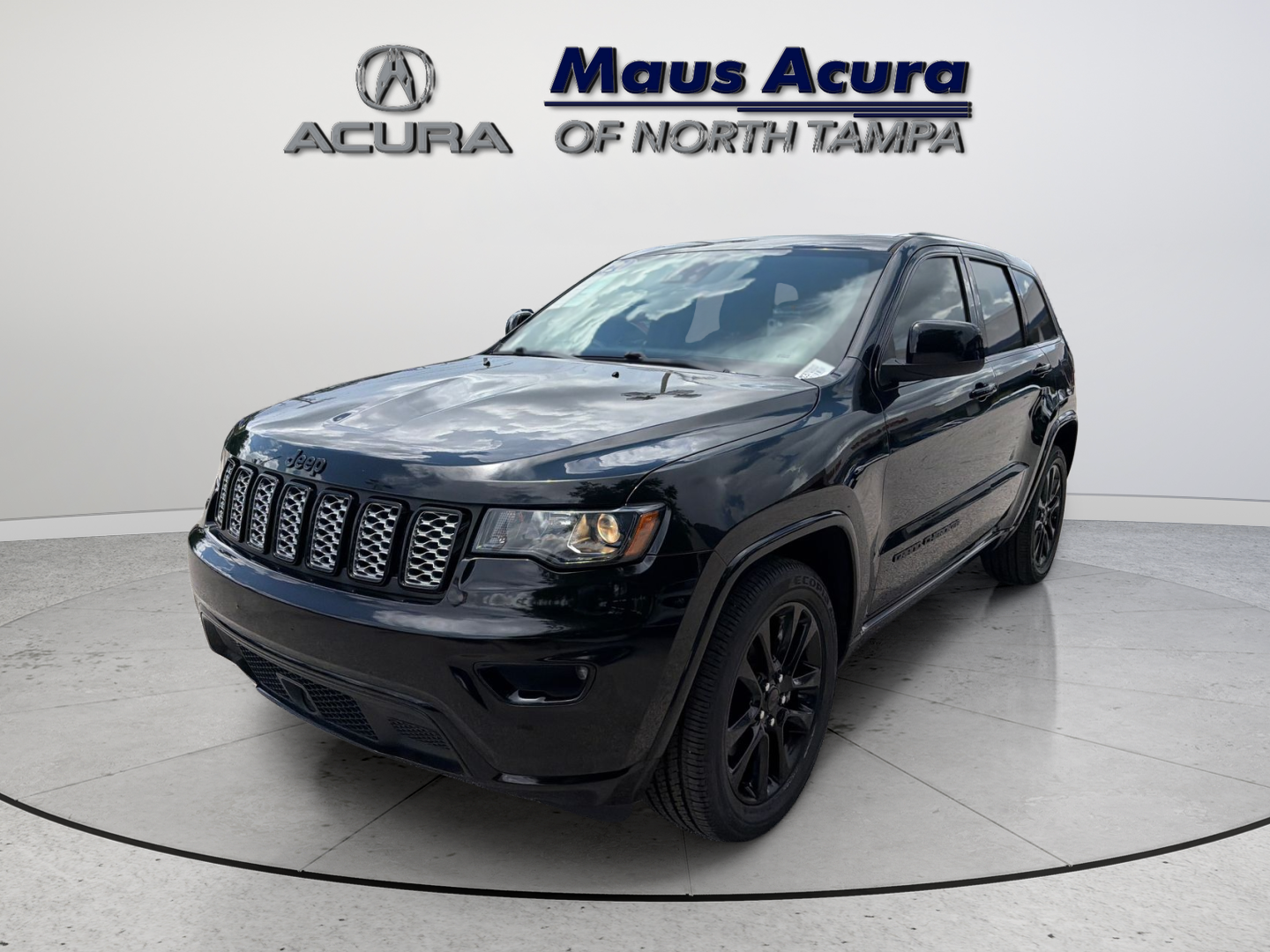 Used 2021 Diamond Black Jeep Laredo X image 8