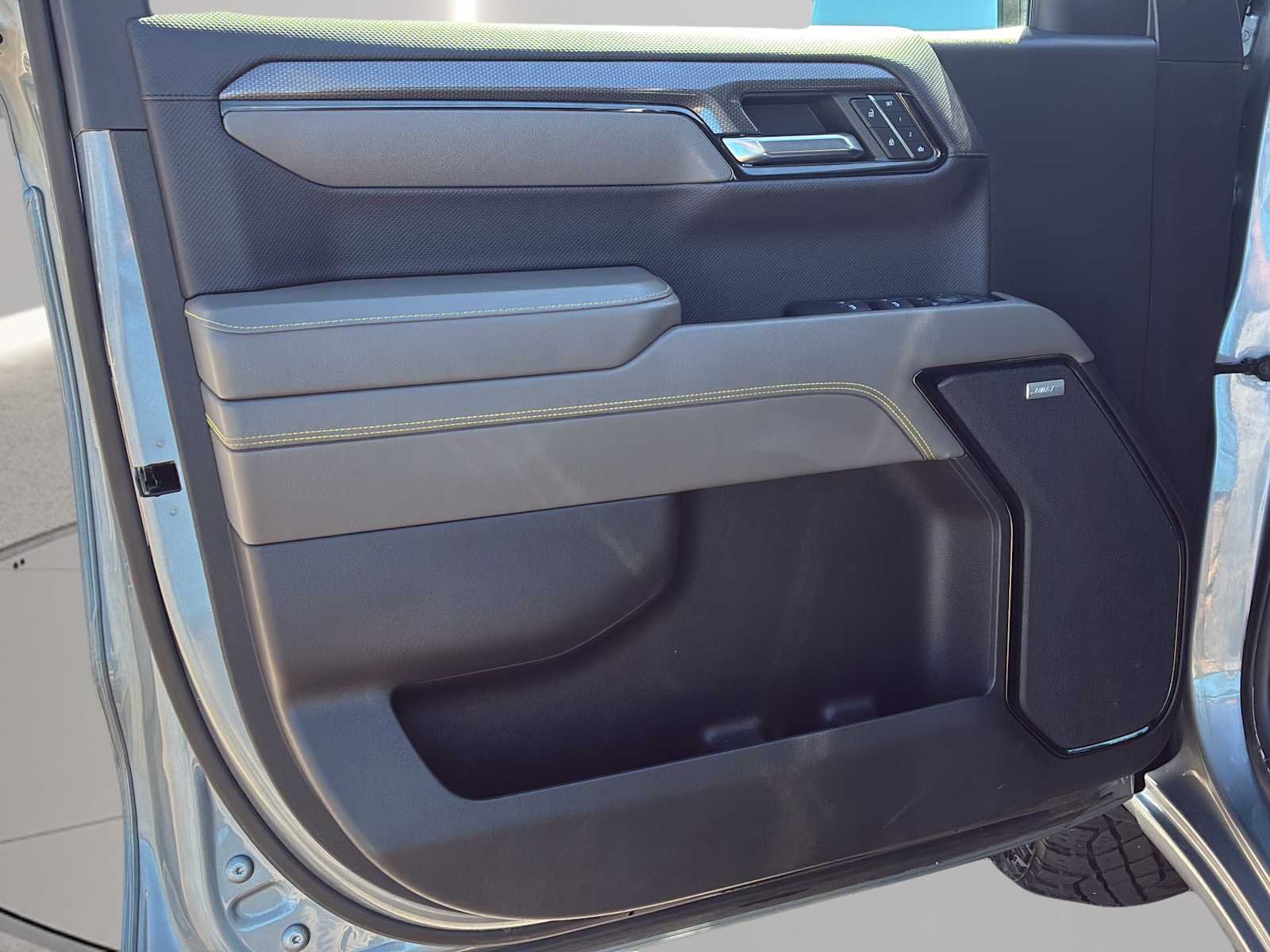 2023 Chevrolet Silverado 1500 ZR2 - Photo 29