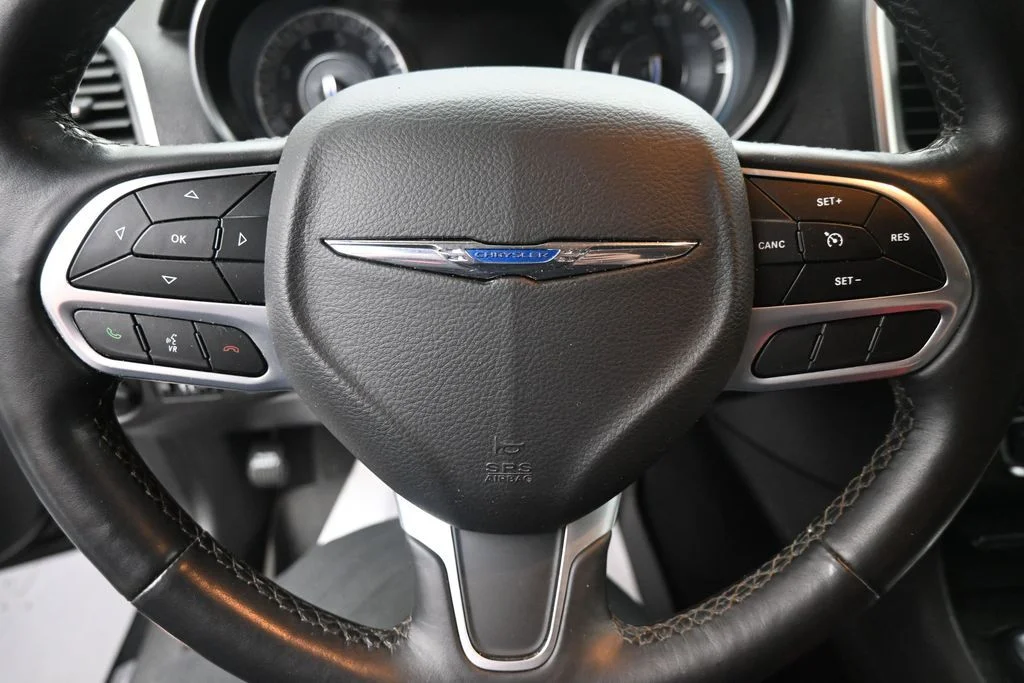 Used 2022 Black Chrysler Touring image 16