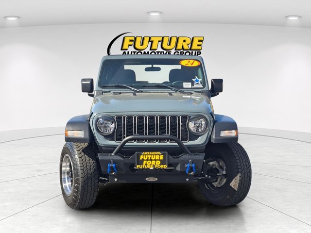 Used 2024 Gray Jeep Sport image 2