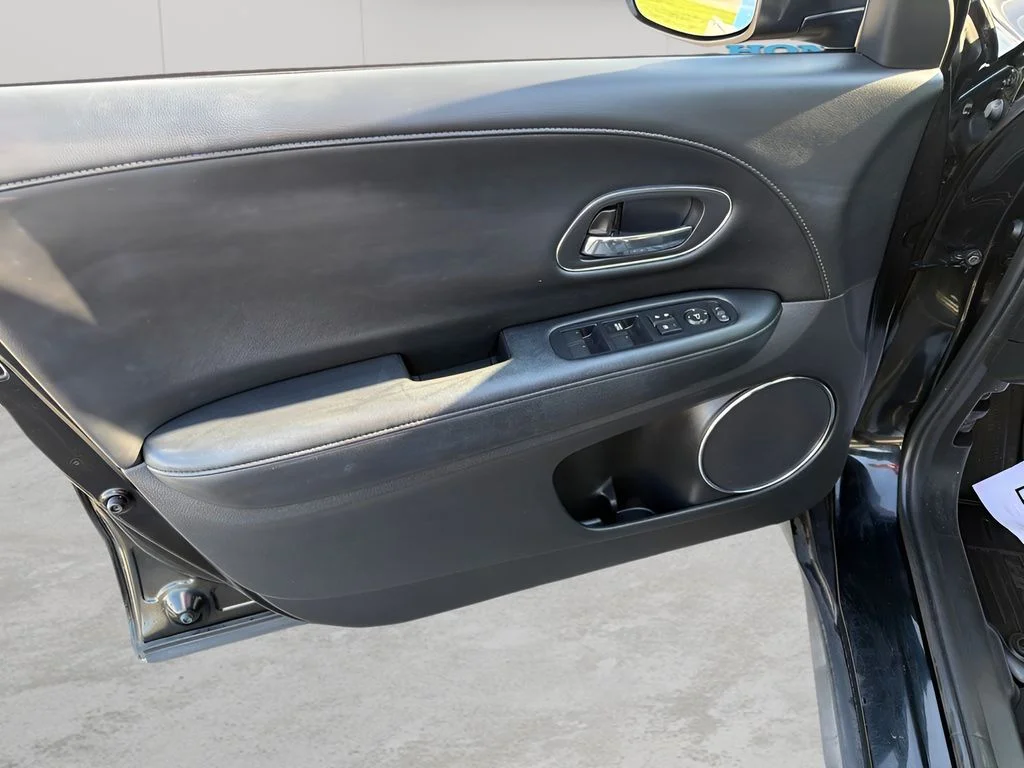 Used 2019  Honda EX-L image 12