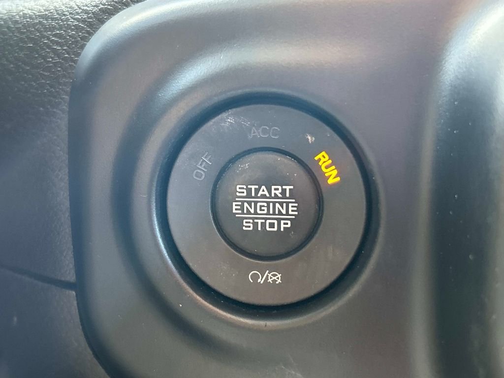 Used 2022 Black Jeep Unlimited Sport S image 22