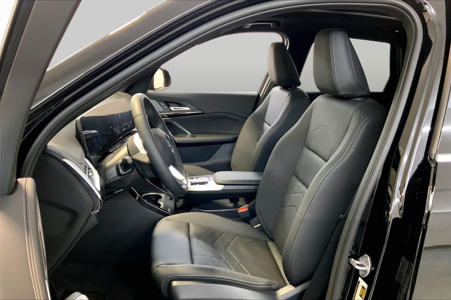 New 2026 Jet Black BMW xDrive28i image 9