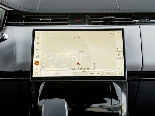 New 2026 Borasco Grey LAND ROVER Dynamic SE image 18