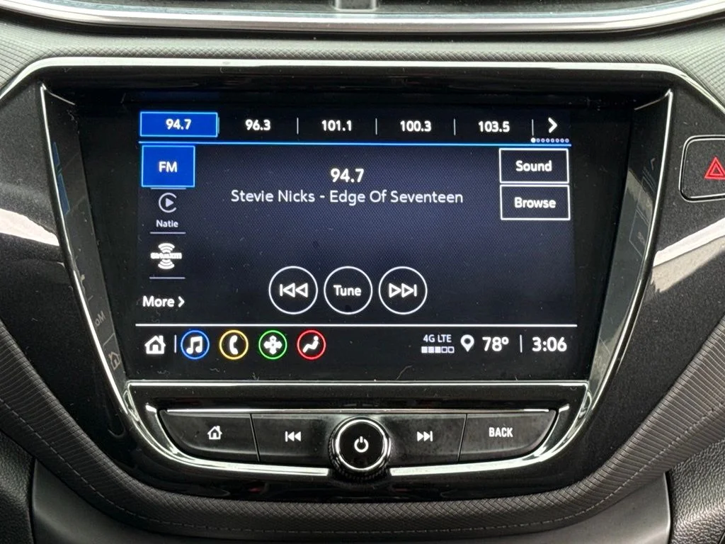 Used 2021 Gray Chevrolet LT image 18