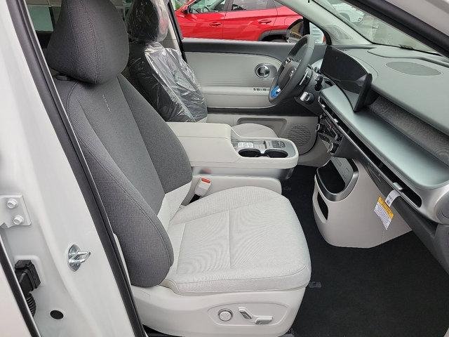 New 2026 Snow White Pearl Hyundai SE image 15