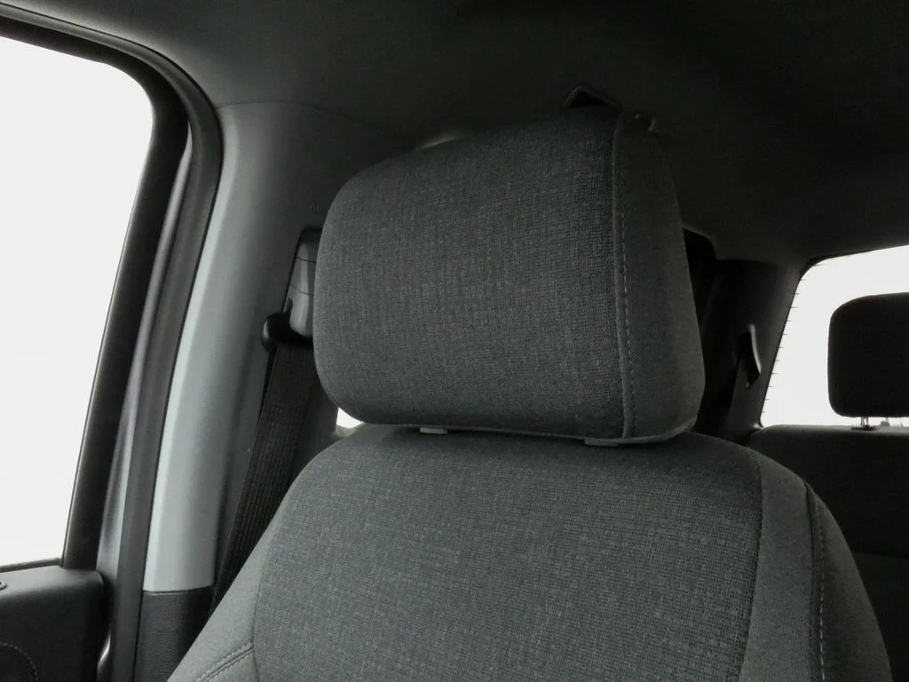 Used 2025 Silver Ford XLT image 30