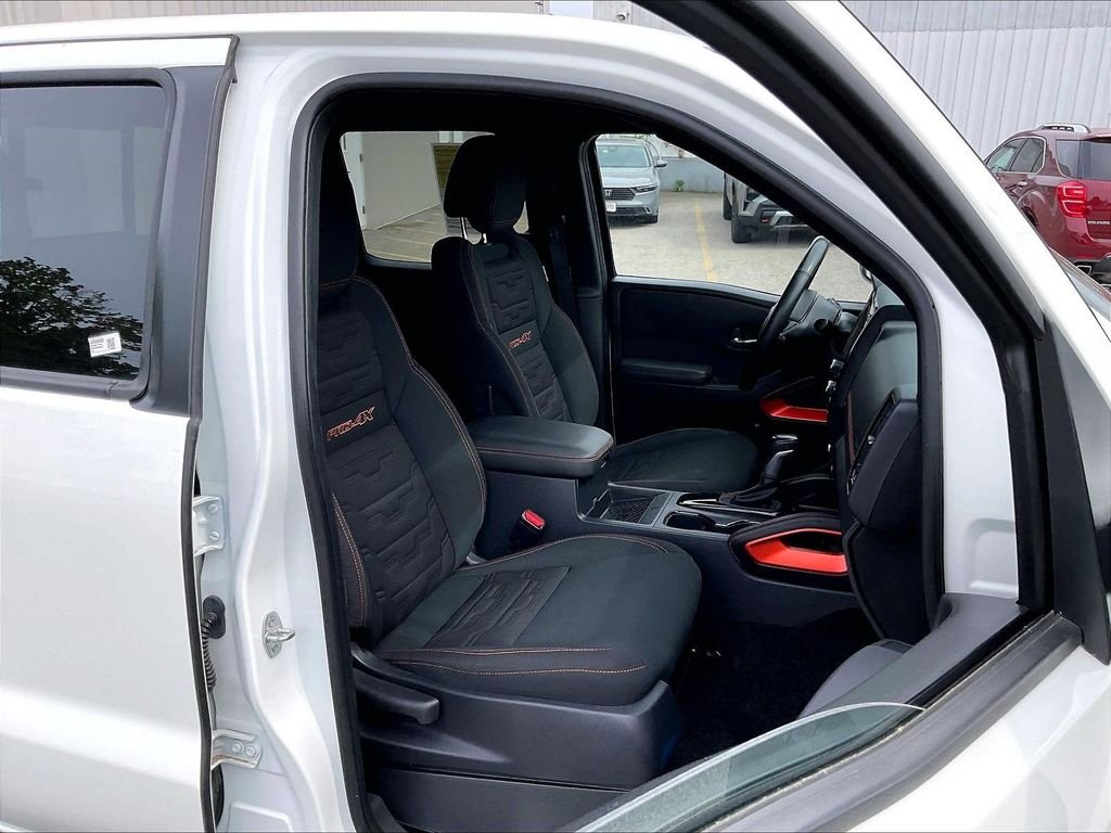 Used 2024 White Nissan PRO-4X image 11