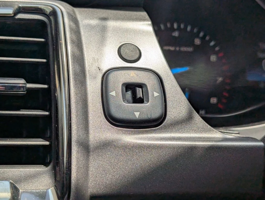 Used 2022 Black Ford XLT image 31