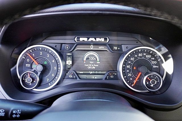 New 2026 Granite Crystal Metallic Clear-Coat Exterior Paint RAM Big Horn Sport Appearance Edition image 39