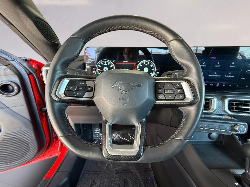 2025 Ford Mustang EcoBoost Premium - Photo 13