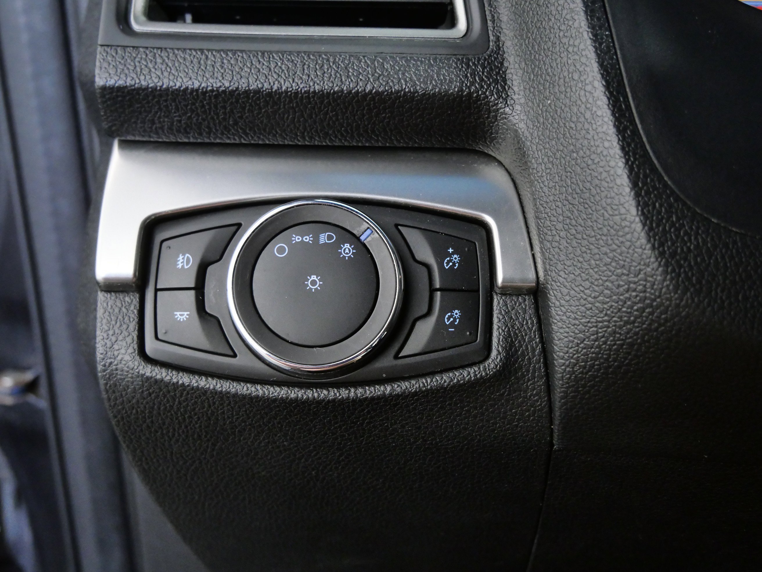 Certified Used 2018 Magnetic Ford XLT image 26