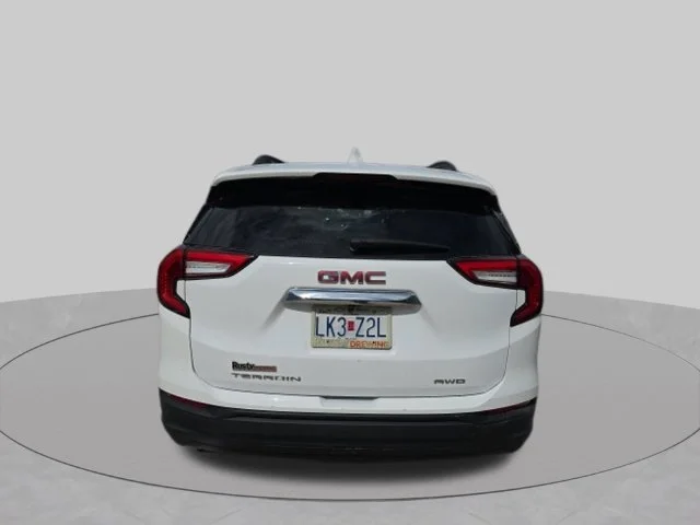 Used 2023 White GMC SLE image 4