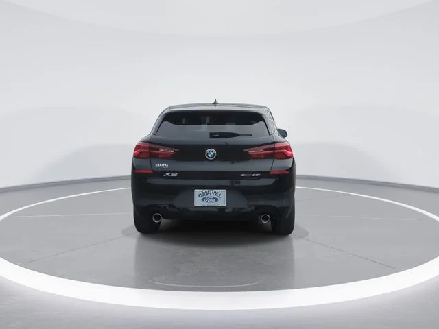 Used 2022 Black BMW sDrive28i image 7