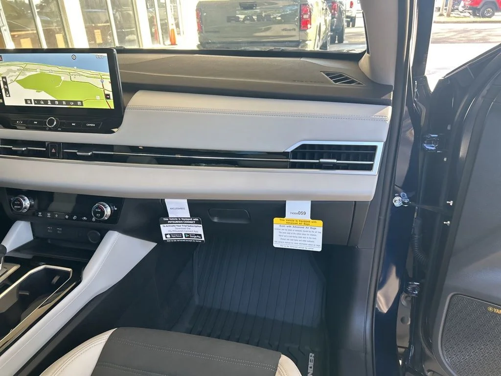 New 2026 Blue Mitsubishi SE 1.5T 2WD image 23