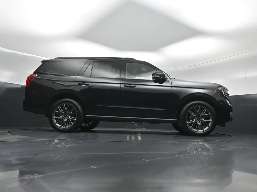 New 2027 Agate Black Metallic Ford Platinum image 46