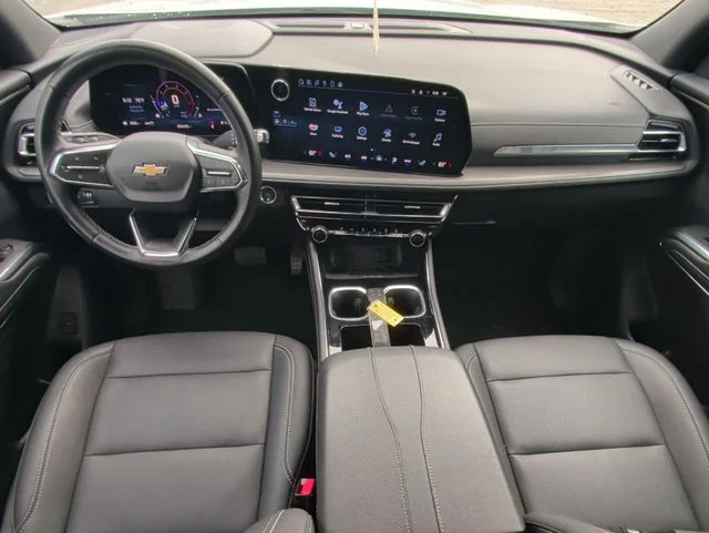 Used 2025 White Chevrolet LT image 24